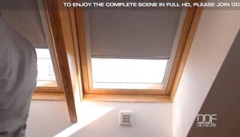 Cunning playgirl scratches snatch